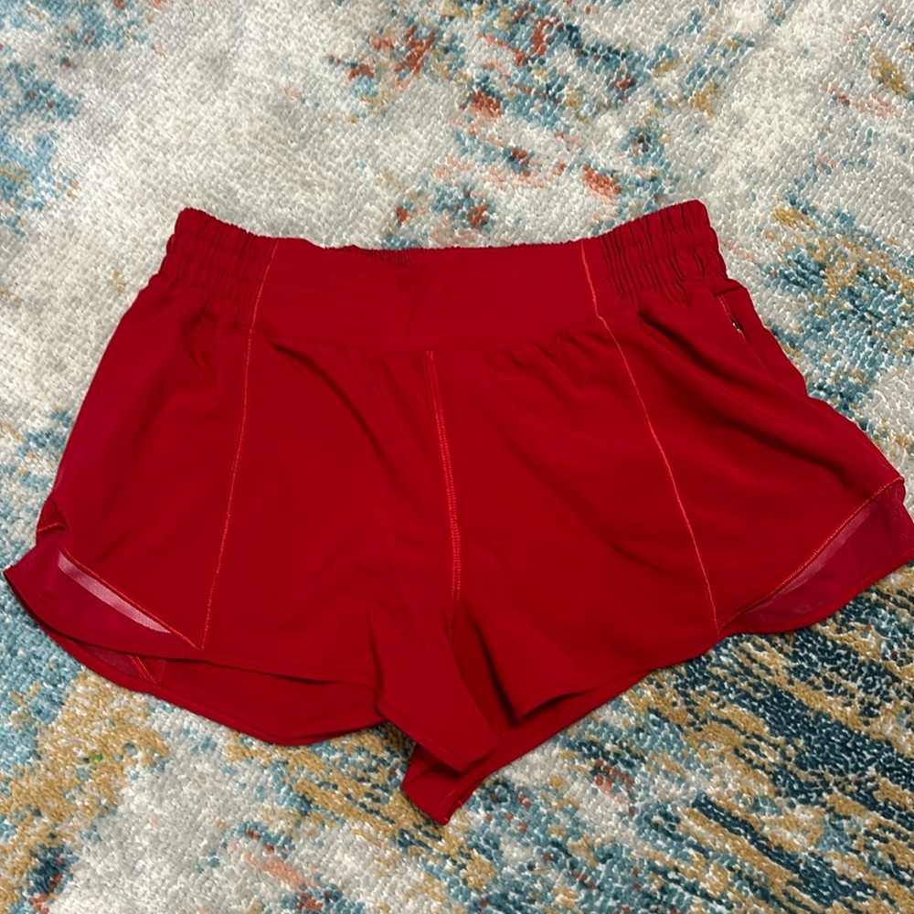 size 8 lululemon shorts